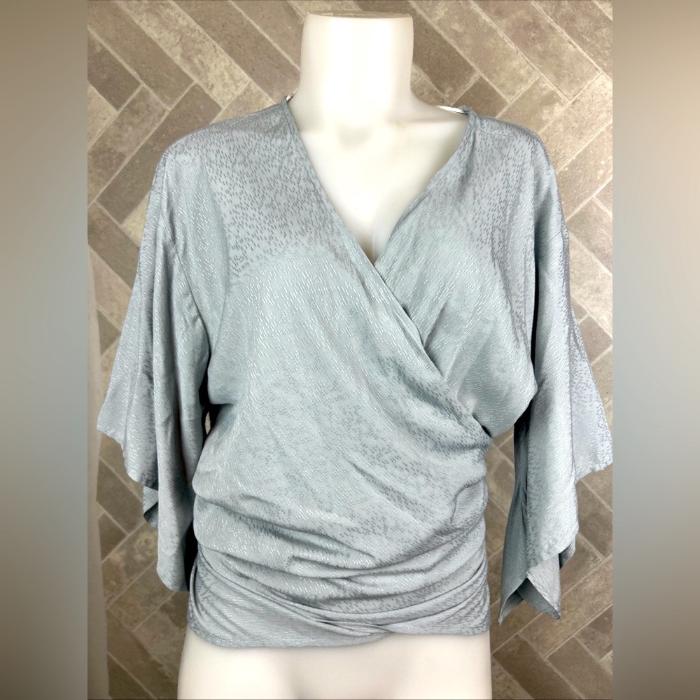 Final touch size M front tie wrap top in shimmery blue/ gray